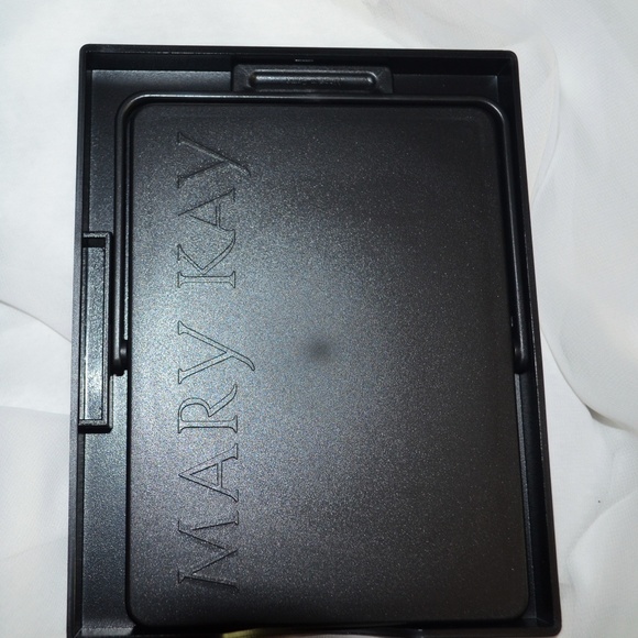 Mary Kay compact mirror and tray - Picture 3 of 4